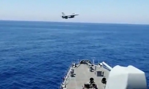 Fatih Sondaj Gemisi'ne F-16 selamı