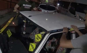 Otomobillerine havai fişek mekanizması kurup trafiğe çıktılar