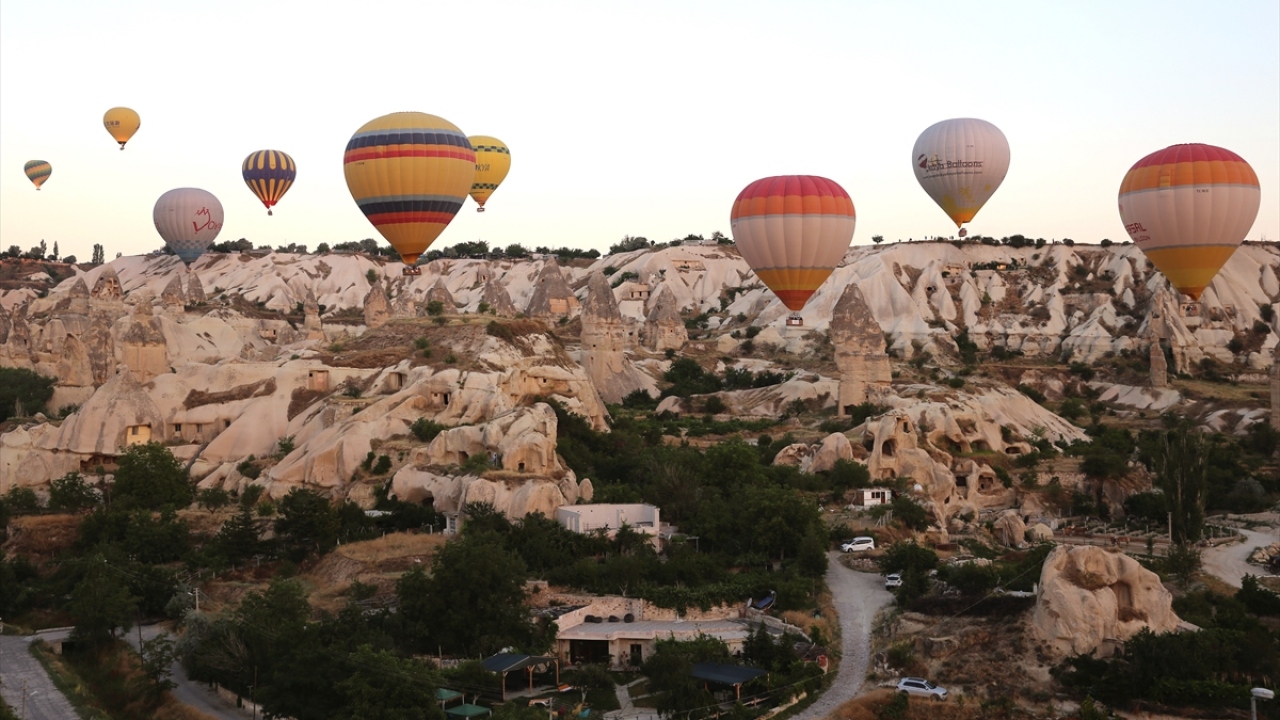 "Balon turuna katılmak için gelen turistler var"