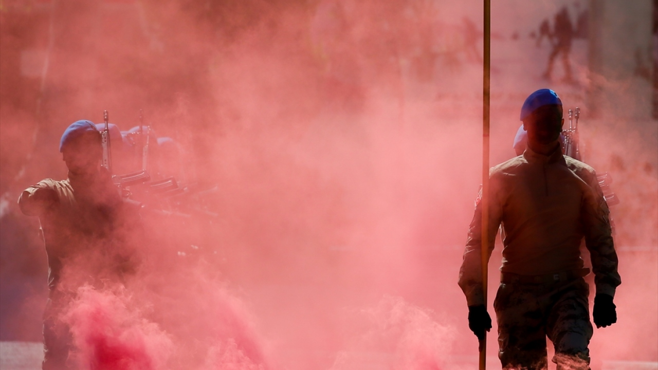 Baba Yahya Gezginci de kızının törenini gözyaşları içinde izlediğini anlattı. 