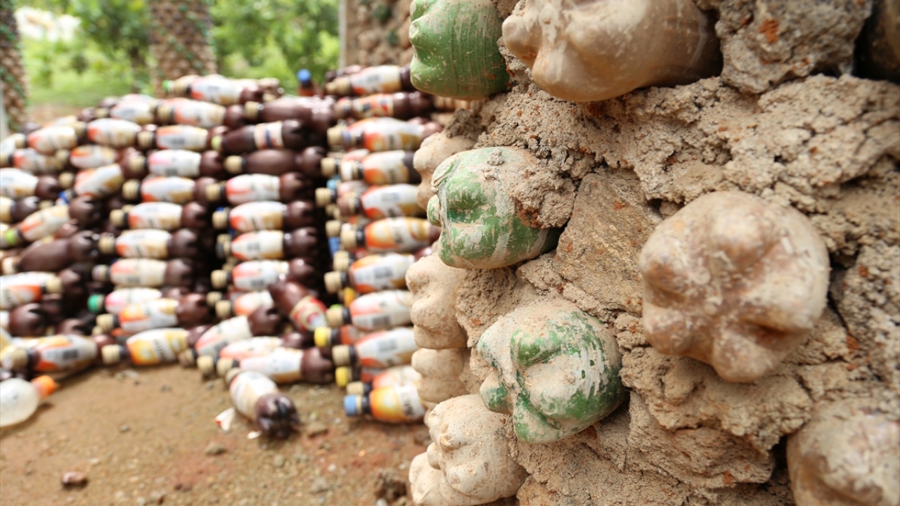 Sani`nin son inşa ettiği ev ise şimdiye kadar yaptıklarının en büyüğü olma özelliğini taşıyor.