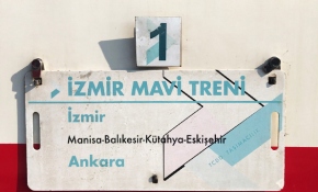 İzmir'den Ankara'ya 'mavi' yolculuk