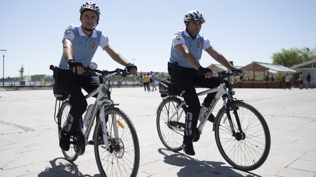 Martı Timleri, hafta içi 13.00 ile 21.00 saatleri arasında hafta sonu ise 10.00 ile 21.00 saatleri arasında görev yapacak.