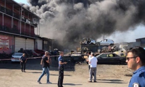 Adana'da geri dönüşüm fabrikasında yangın