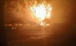 Güney Afrika'da yakıt taşıyan tanker böyle patladı