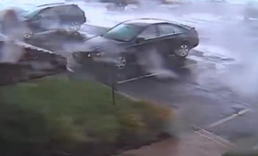 Kuvvetli fırtına otomobile takla attırdı