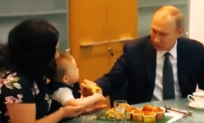 Putin'den gülümseten görüntüler