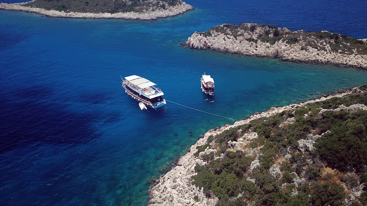 Çinli turistlerin de son dönemlerde bölgeye ilgi gösterdiğini anlatan Özdemir, bu spora gönül verenleri ilçeye beklediklerini aktardı.