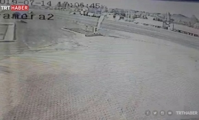 Sivas'ta bir kişinin hayatını kaybettiği kaza güvenlik kamerasında