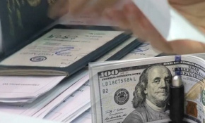 Kıbrıs Rum Kesimi "altın pasaport" ile milyarlarca dolar akladı