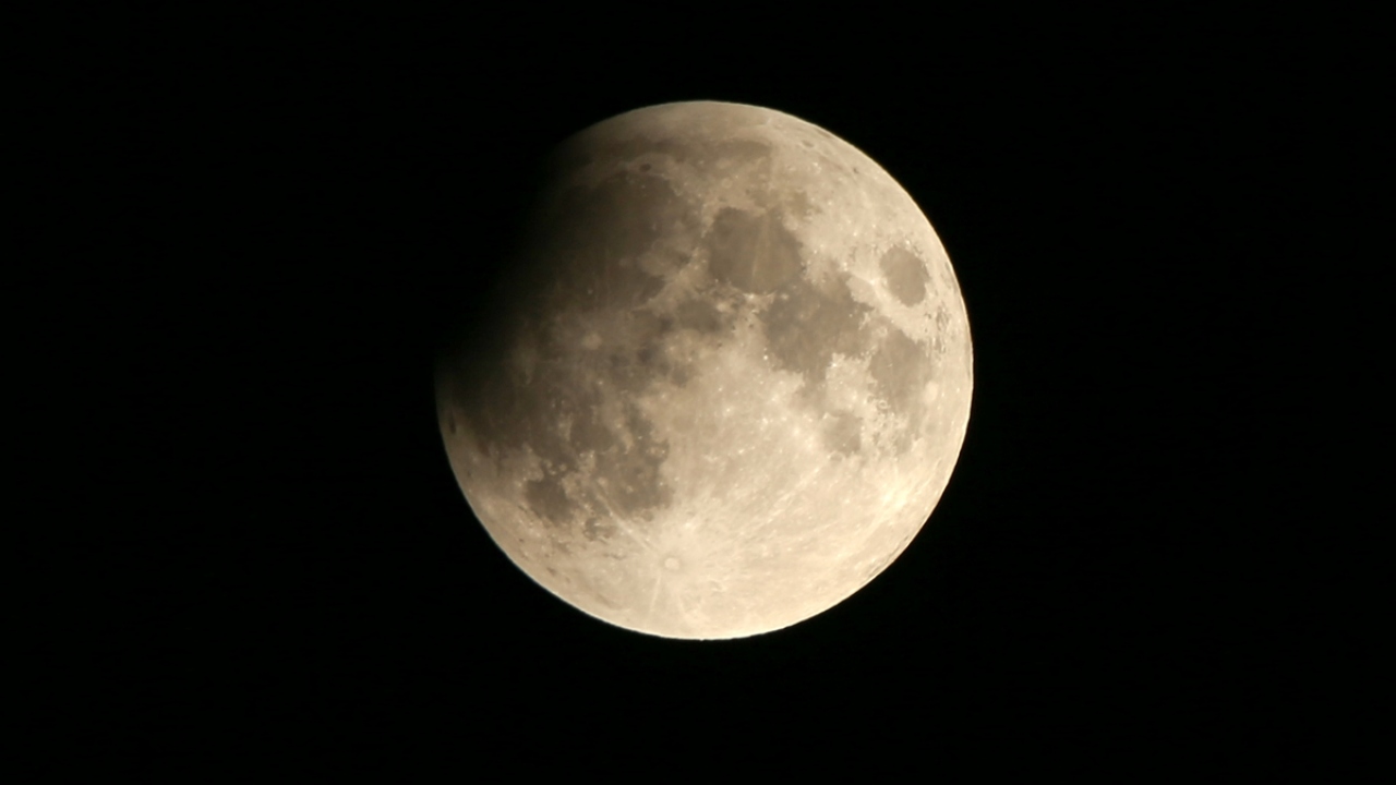 Van`da "Parçalı Ay Tutulması"