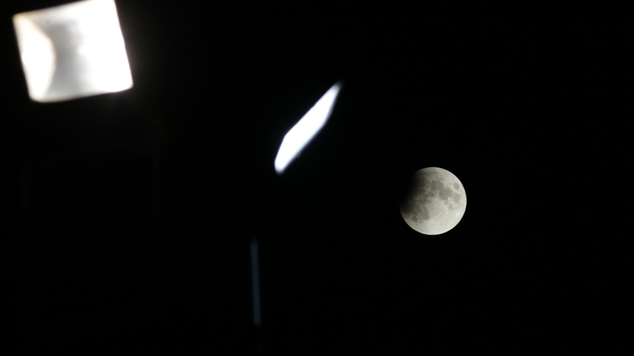 Adana`da "Parçalı Ay Tutulması"