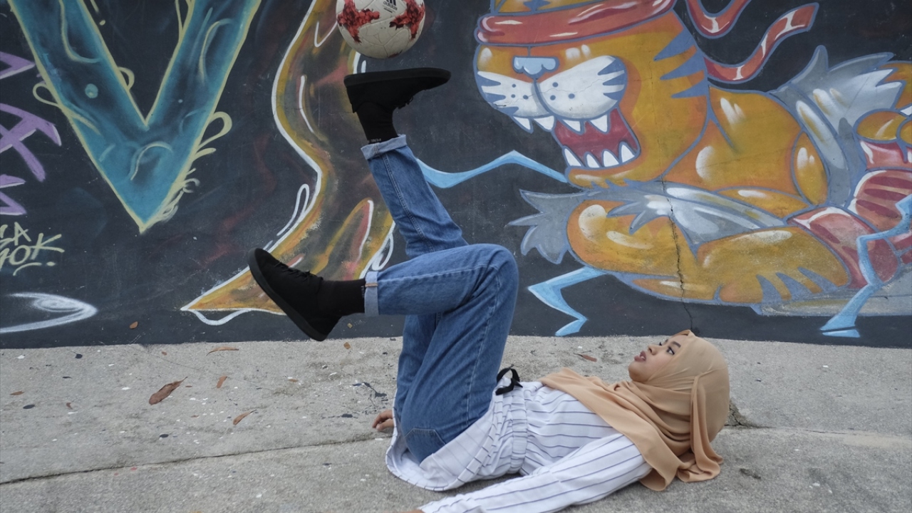 Şimdiye kadar futbola merakı olan birçok Müslüman kadının kendisinden ilham aldığını belirten Hayrunnisa Wahyudi, seneye sadece kadınlar için serbest stil futbol dersleri vermeye başlayacağını aktardı.