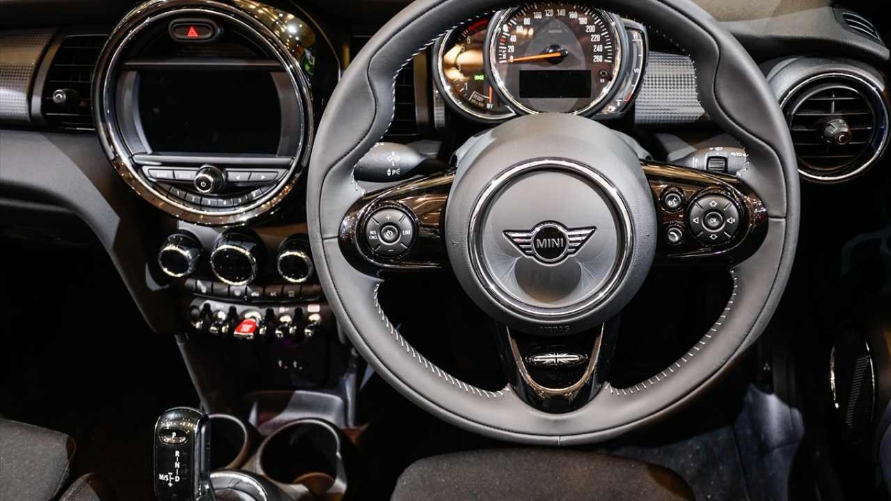 Fuarda, Mini Cooper da sergilendi. 