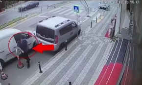 Uyuyan sürücünün teğet geçtiği yaya ölümden kıl payı kurtuldu