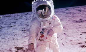 Apollo 11 astronotlarının Ay yolculuğu
