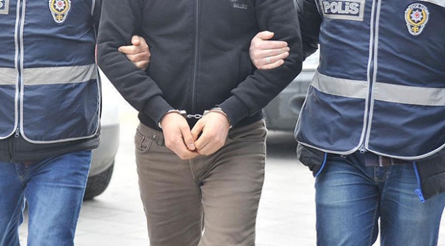 Ankarada uyuşturucu satıcısı polise yakalandı