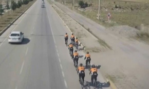 İngiltere'den kutsal topraklara bisikletle yolculuk