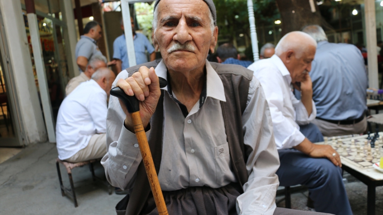 Satranç oynamak için Pervari`den geliyor