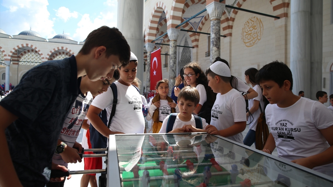 Afrin Şehitleri Kuran Kursu öğrencileri de 15 Temmuz Marşı`nı seslendirdi.