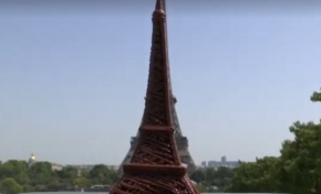 Paris resmen sıcaktan eriyor