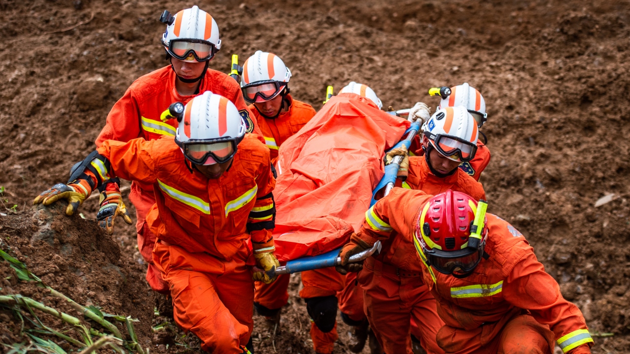 Bölgedeki 23 evden 21`i yıkıldı