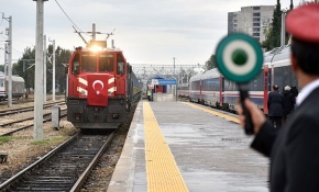 Sivas'ta üretilen yük vagonları Azerbaycan'a gönderilecek