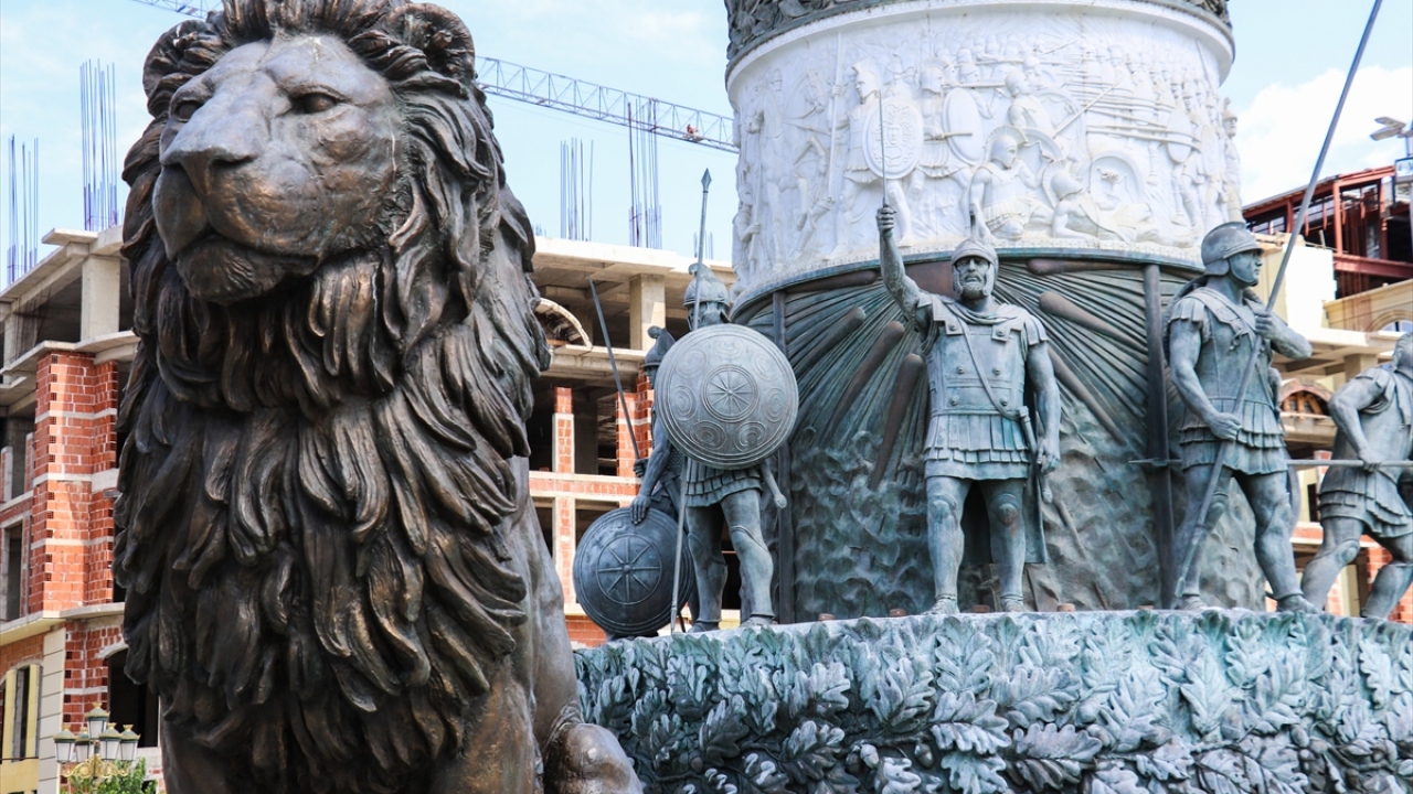 Konstrüktivist mimari olarak bilinen bu tarz, gelişmiş teknoloji ve mühendisliği dönemin komünist ideolojisine uygun sosyal amaçla birleştirmeyi amaçlıyor.