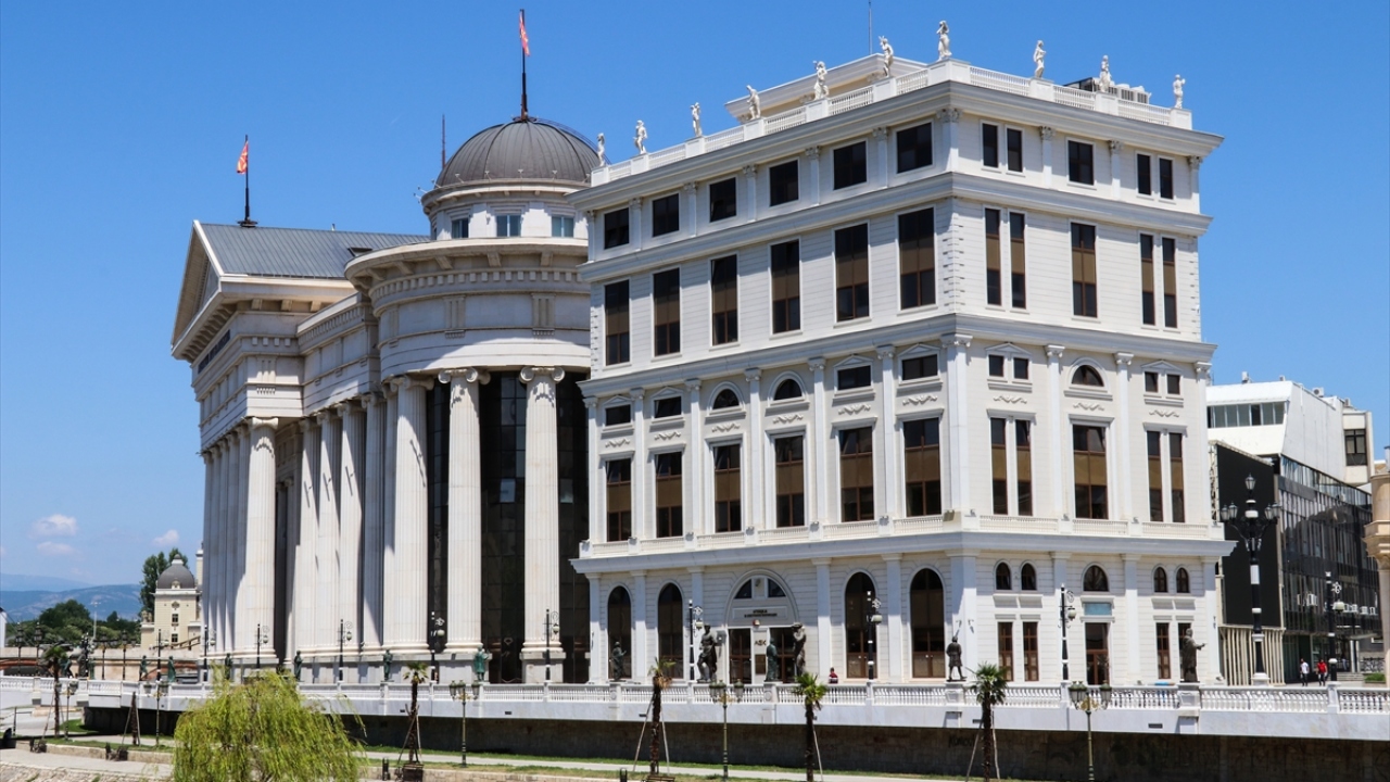 Şehrin yarısını harabeye çeviren 1963 depreminin ardından ise Üsküp yeni bir inşa sürecine girdi.