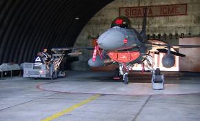 Yerli mühimmatlar savaş uçaklarına Seyit Onbaşı ile yükleniyor