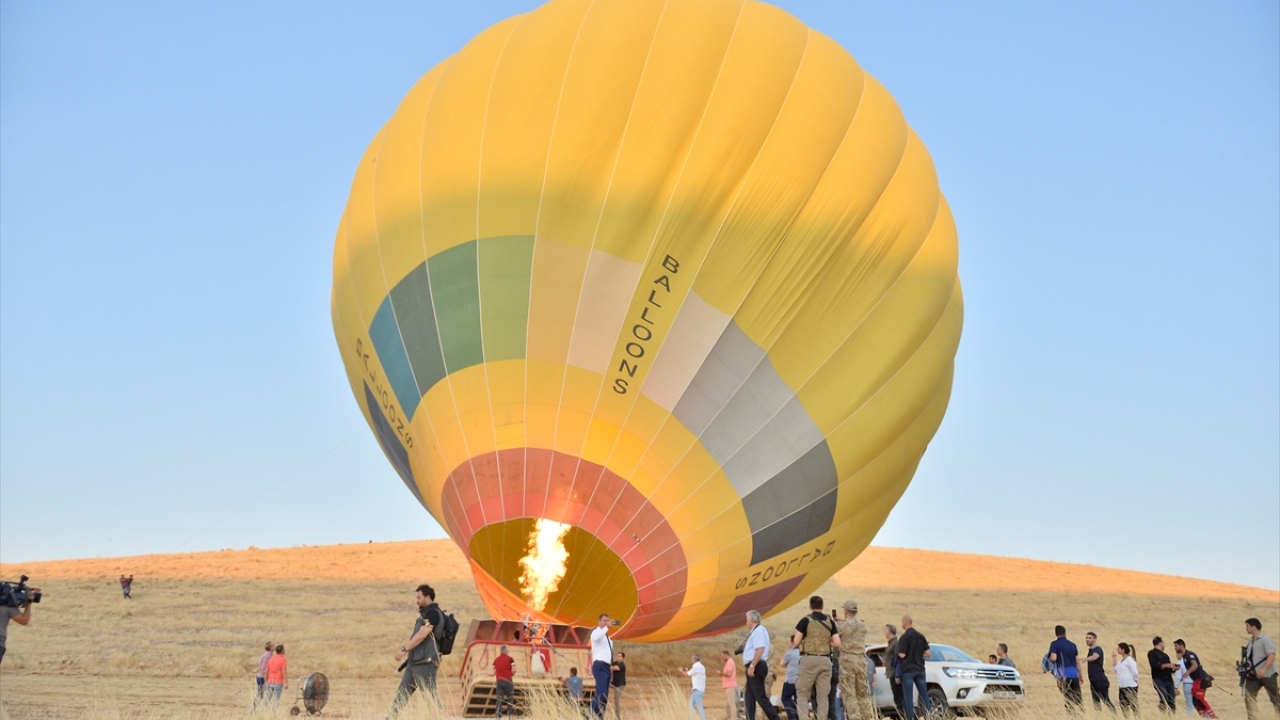 Balon uçuşu koordinasyon sorumlusu Ömer Kafkas, bir yıllık zorlu bir çalışmadan sonra uçuşlara başlamanın mutluluğunu yaşadıklarını söyledi.