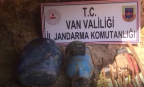 Van'da teröristlerin sığınağı imha edildi