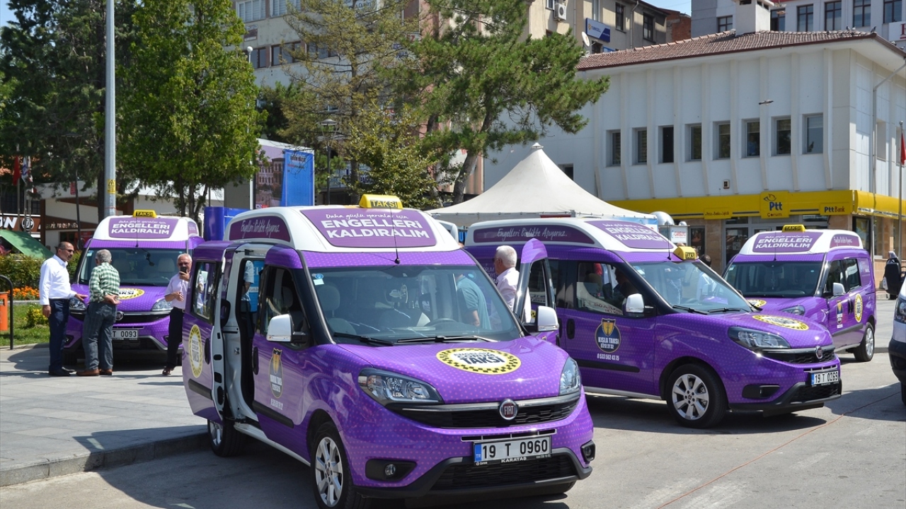 Çorum Belediye Başkanı Halil İbrahim Aşgın, törende yaptığı konuşmada, kentteki engelli bireylerin artık özgürce istedikleri yerlere gidebileceğini söyledi.