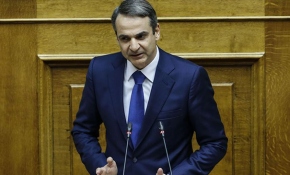 Yunanistan Başbakanı Miçotakis'in çelişkili açıklamaları sürüyor