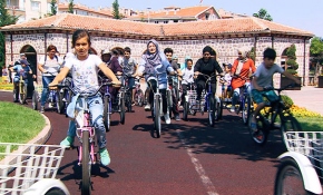 Altındağlı kadınlar buluşup bisiklet sürüyor