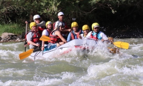 Binali Yıldırım Erzincan'da rafting yaptı