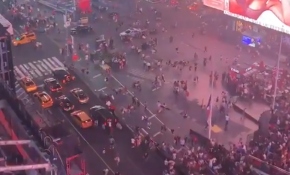 Motosiklet sesi Times Meydanı'nda paniğe neden oldu