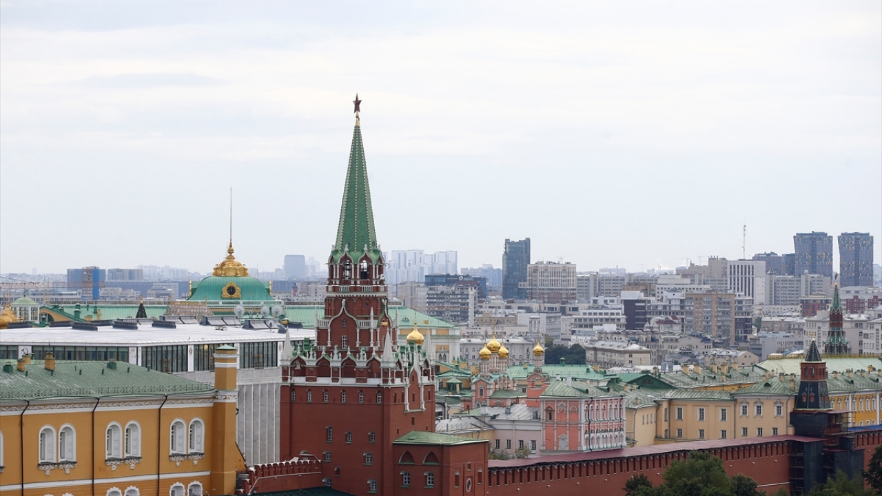Açıklamada, karşılıklı vize serbestisinin, bugünden itibaren geçerli olduğu bildirildi.
