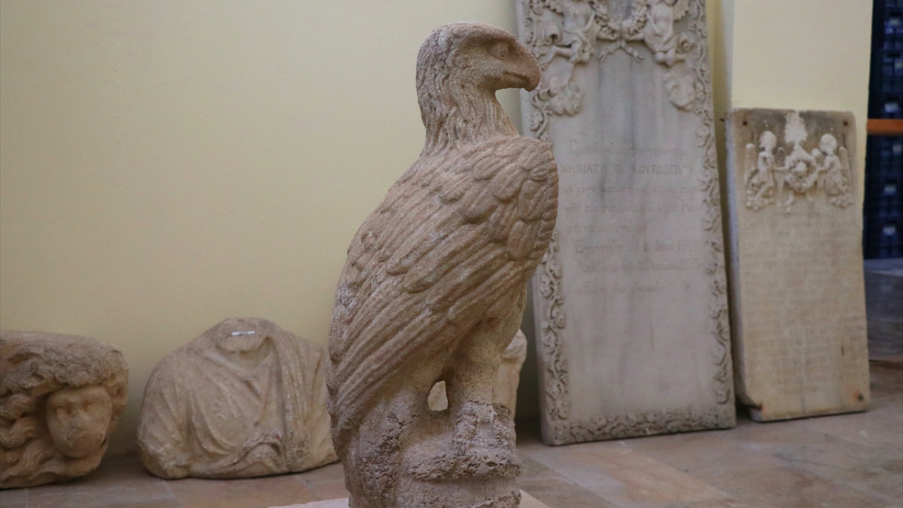 "Kartal, yörede görülen bir motif."