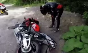 Sarıyer’de hız yapan motosikletliler çarpıştı