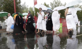 Arafat Vakfesi'nde yağmur sürprizi