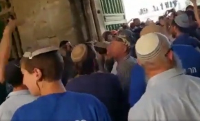 Fanatik Yahudilerden Mescid-i Aksa'ya baskın