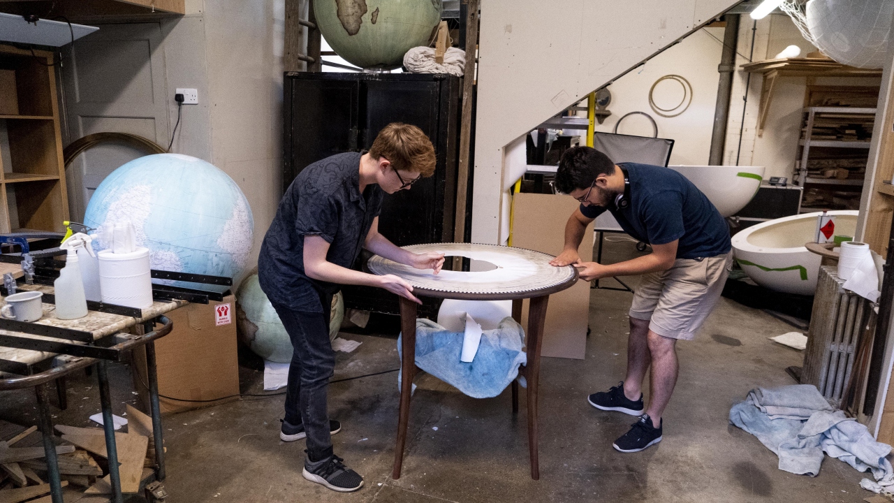 Ayrıca kürelerde, 80 ila 200 yıl garantili mürekkep kullanılıyor.