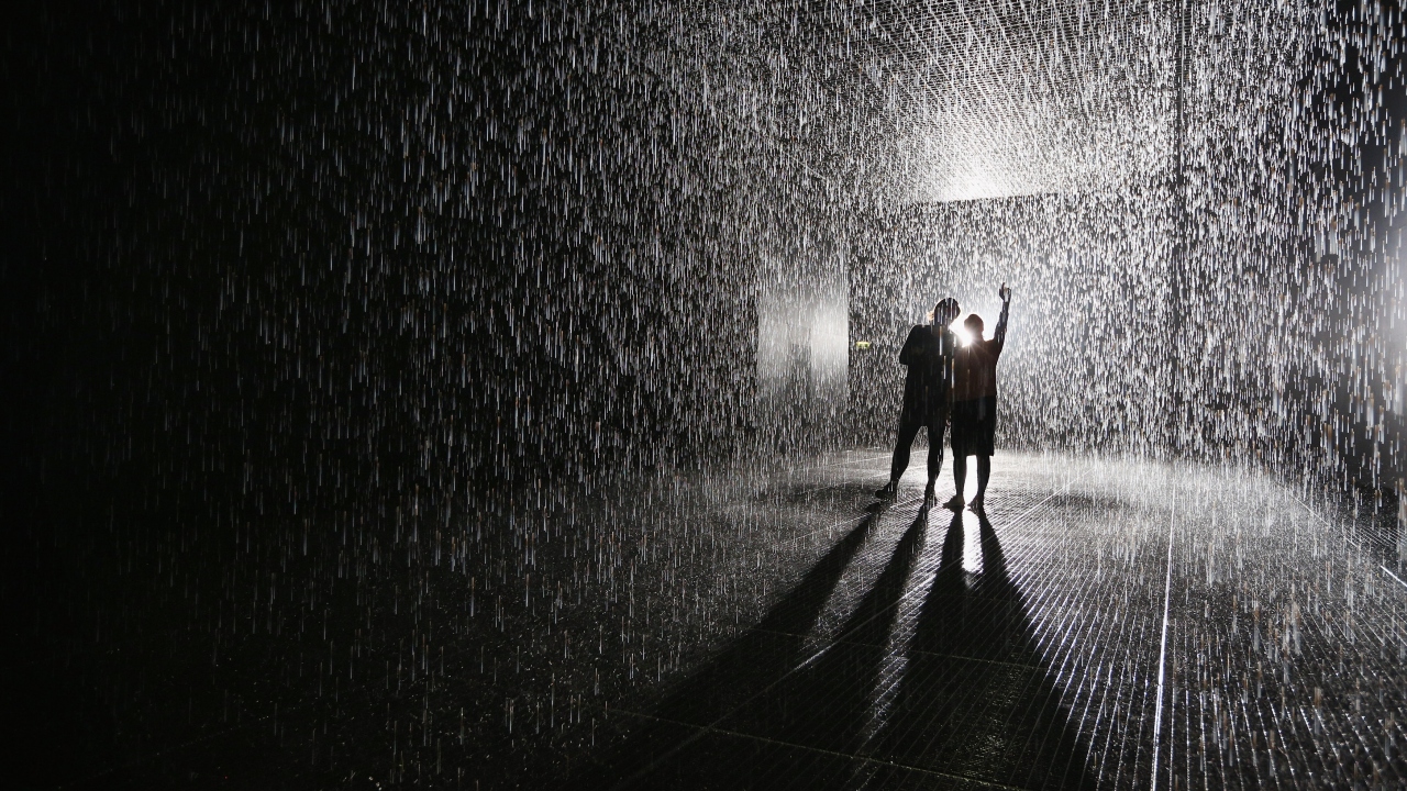 Burada ziyaretçiler ne kadar yürürse yürüsün ıslanmıyor.