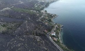 Marmara Adası'ndaki yangın havadan görüntülendi