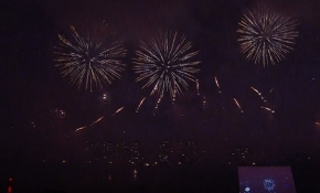 Rusya'da Havai Fişek Festivali izleyenleri büyüledi