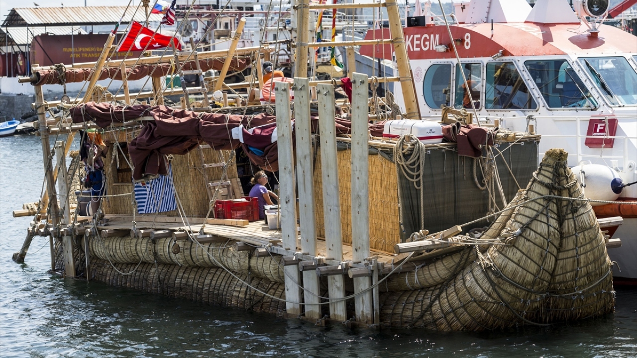 "Sword sailing" adı verilen denizcilik yöntemiyle Mısır`a doğru açılan gemi, güzergahı boyunca birçok kültürel etkinliğe de ev sahipliği yapacak. 