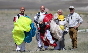 Delianlılar Paraşüt Takımı 44 yıldır atlayış yapıyor