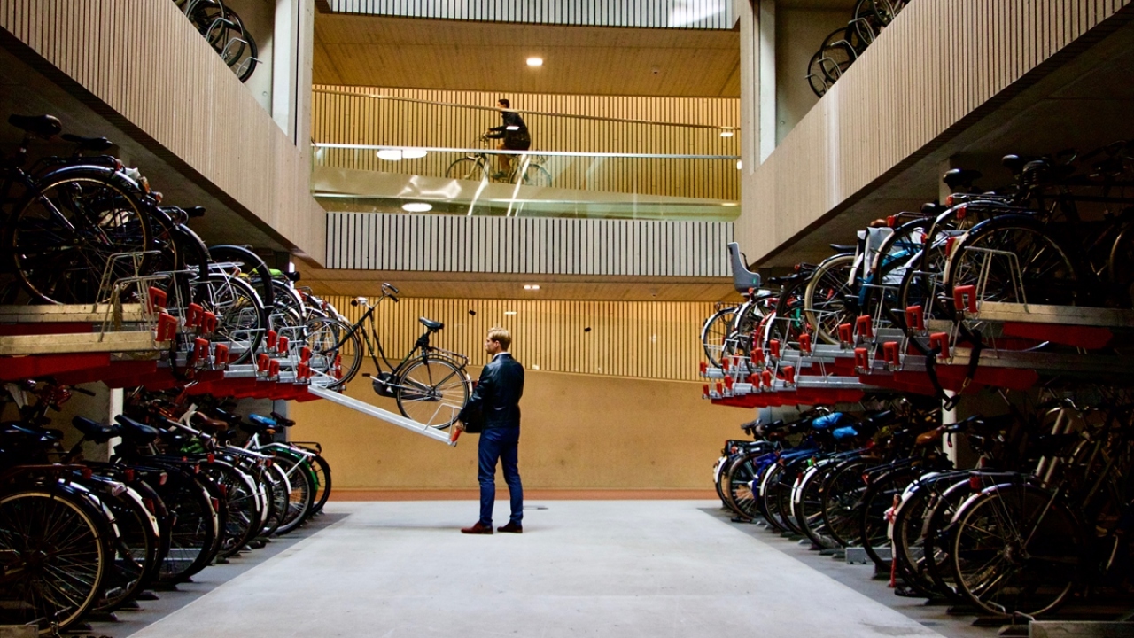 Bisikletin bir günden fazla park edilmesi halinde ikinci günden itibaren her gün için 1,25 euro ödenmesi gerekiyor. 