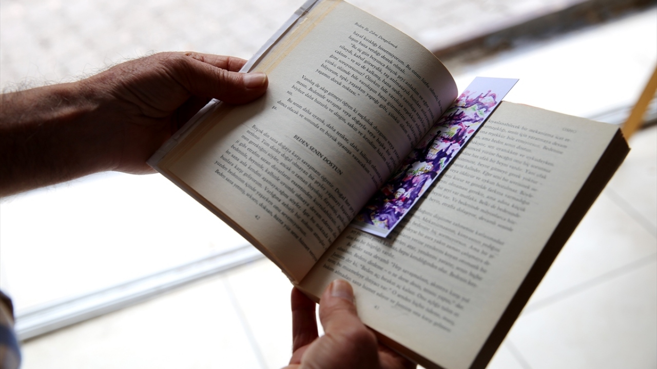 Araz, 28 yılını verdiği öğretmenlik mesleğinin ardından yıllar geçmesine rağmen, çocukların eğitimlerinin artması için proje üretmeyi sürdürüyor.